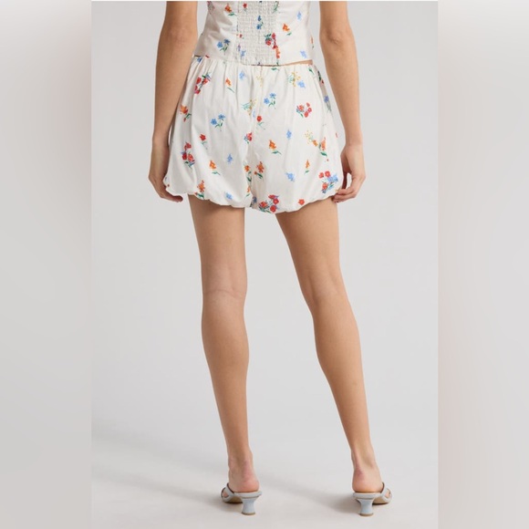 WAYF Sage Floral Stretch Cotton Bubble Shorts - Picture 2 of 3